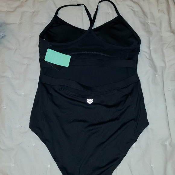 NWT Forever 21 athletic bodysuit - Picture 2 of 2